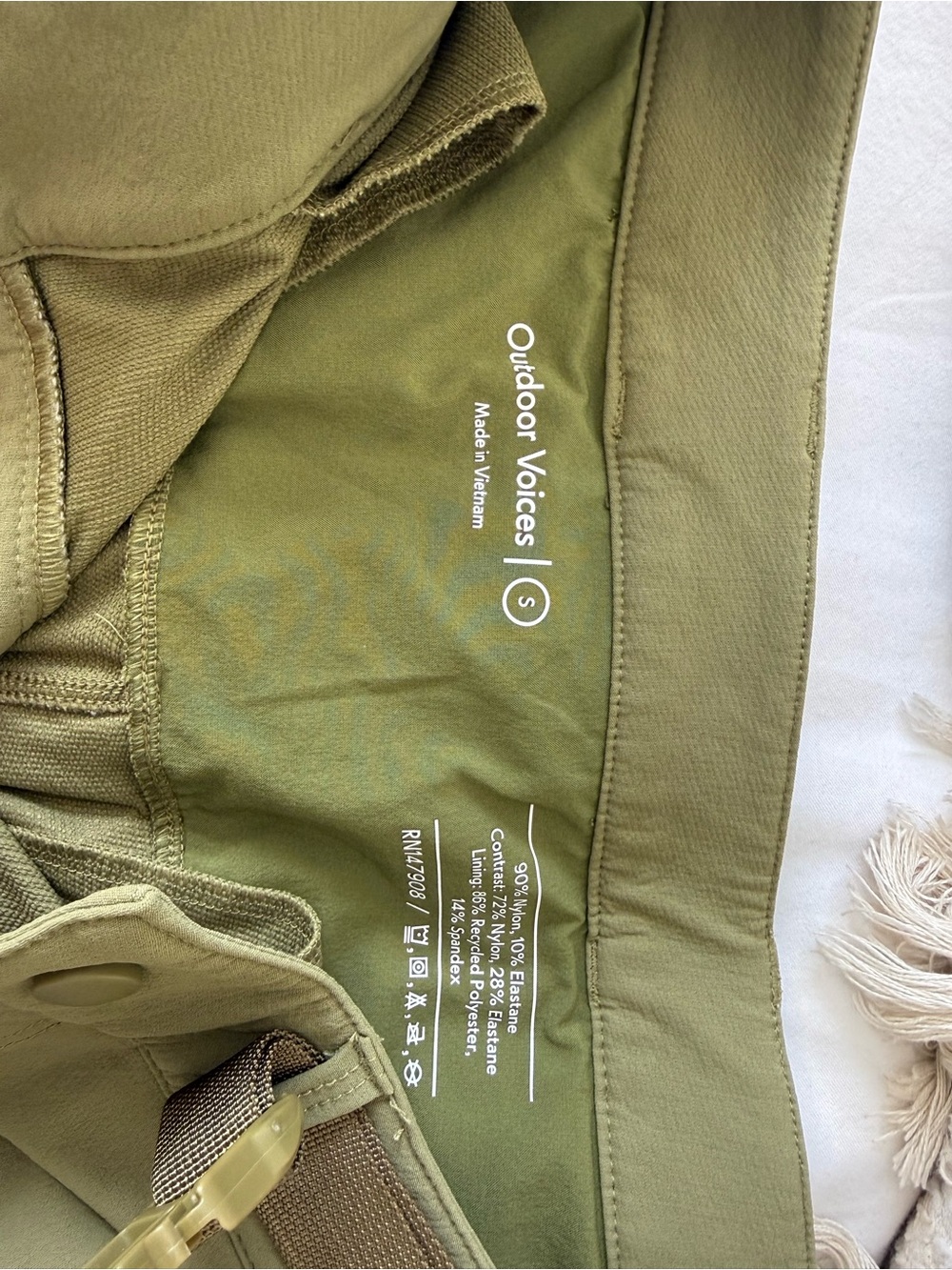 Outdoor Voices Olive Convertible Cargo Pants - Picture 4 of 4